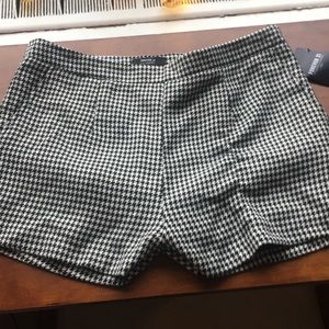 Houndstooth woven shorts